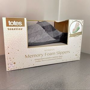 NEW Totes Toasties cable knit grey plaid memory foam slippers XL